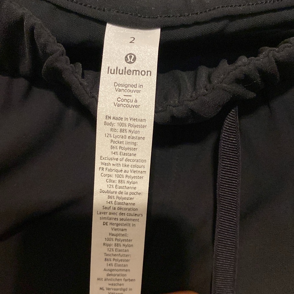 Brand new Lululemon On the fly jogger*woven - Picture 9 of 10